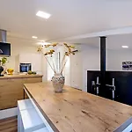 Apartment Lakovich Sea View By Irundo Rovinj