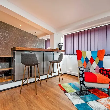 Lakovich Sea View Apartment *