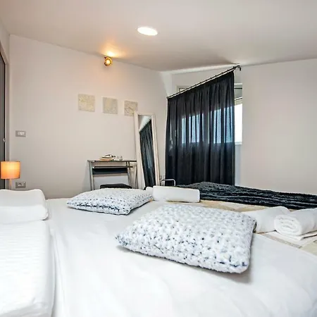 Lakovich Sea View Апартаменты